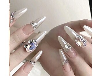 クイーンネイル 新宿(Queen nail)/長さ出し　デザイン放題