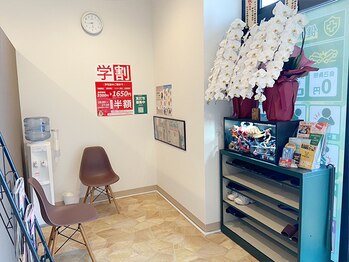 ウェルネス鍼灸院 接骨院 甲府千塚店/待合