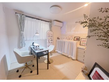 ミヤネイル(Miya_nail)の写真/自宅サロンのプライベート個室ルームで叶える、あなただけの贅沢ネイル体験◎