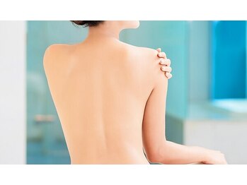 祥 新宿店(SYO)の写真/夏までに背中ニキビ・赤み跡を改善！【お試しハーブピーリング1.5g★¥8800】見せたくなる美背中へ♪