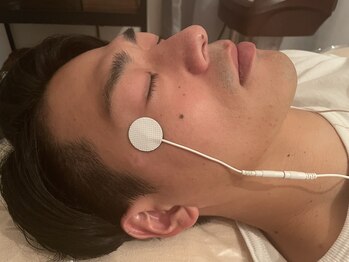 ウイユサロン(oeilsalon)/眼輪筋ストレッチ