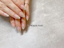 ホワイトネイル(WHITE NAIL)/ラメグラデーション/オフィス