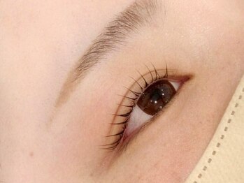 レアンシ(ReAnc)の写真/《マツエク・次世代まつパ》上下のまつげパーマも人気♪自まつげの負担を軽減しいつでもきれいが持続★