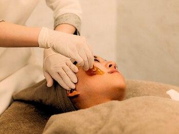 ルミエール(Lumiere)の写真/その高い化粧水、産毛に吸われていませんか？古い角質と産毛をオフして、美容液がぐんぐん馴染む肌へ