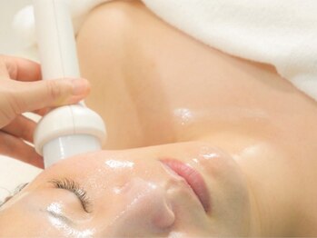 シス(SiS.)の写真/幅広い肌悩みに効果が期待できる【細胞活性美容液(エレクトロポレーション)】を導入☆