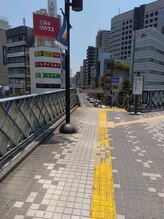 グイット 川口東口店(Goo-it!)/進んで階段を降ります。