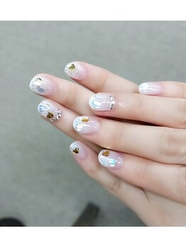 ネイルパキラ(nail pachira)/白グラデ&キュート