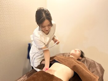 エスプライザ 横浜駅前店/ウエストライン生み出します!