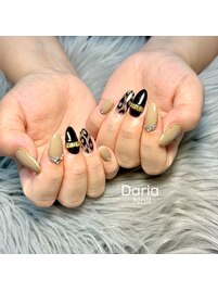 綺麗めヒョウ柄ネイル