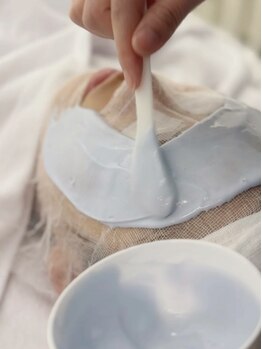 ブルーム(Bloom)の写真/毛穴ケアでキュッと引き締まった美肌へ♪年齢とともに気になるシミ・シワ・たるみケアはお任せください◎