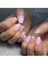 マカナネイル(makana nail)/パステルピンク×ストーン
