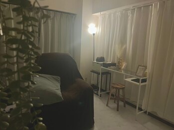 コンセプトスパ アルバ 暗闇店(Concept Spa Alba)の写真/【暗闇空間×ドライヘッドスパ×蜜蝋首肩マッサージ80分¥9,000】新感覚のドライヘッドスパで非日常を体験♪