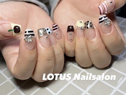 ロータス(LOTUS)の写真