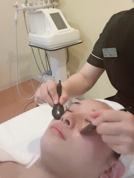 トゥルービュームーウェイ 日本宇都宮支店(TRUEVIU 沐薇沐薇)の写真/【小顔かっさフェイシャル90分￥9800→￥7800】広範囲へのアプローチでフェイスラインを整える★
