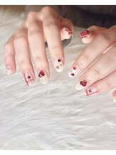 リッシュ トロワ(RICHE trois)/フレンチガーリーなハートネイル