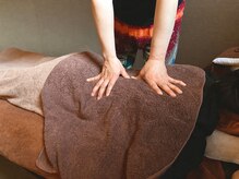 もみの樹の雰囲気(当日のお疲れに合わせて、オールハンドで丁寧に施術いたします◎)