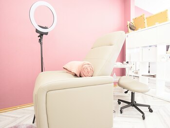 ラズベリー ベレー(Raspberry Beret)/快適なリクライニングチェア