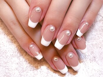 シンプルフレンチネイル￥9900