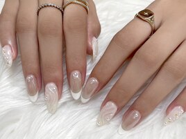 うねうねホワイトミラーネイル