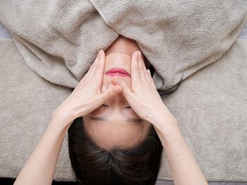 シェノン(CHAINON)/骨格を調整します