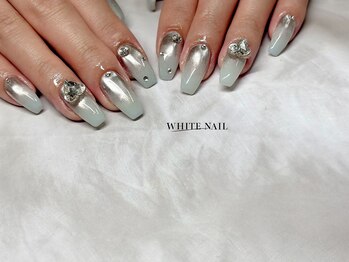 ホワイトネイル(WHITE NAIL)/ミラーネイル/持ち込み/パラ