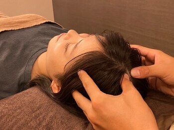 手揉みほぐし アール(R)の写真/頭のコリをほぐして血行促進！頭痛や目の疲れなどを改善★施術後の爽快感がヤミツキに…♪