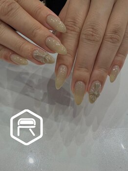ベージュネイル