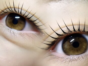 トゥリープ ネイルズ(Tureep Nails)の写真/自然なのに存在感のある印象的な眼差しに◆自まつ毛を労わりながら理想の目元が叶うサロン♪