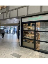 スリーアイ(THREE EYE)/[道案内]最寄り阪急茶屋町口♪