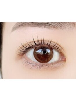 ナチュラル上品な目元にしたい