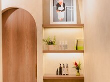 パナケアストレッチ 三軒茶屋店/アートが彩る店内