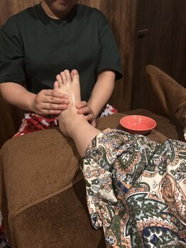 アジアンリラクゼーション ヴィラ 宮城野幸町店(asian relaxation villa)の写真/セラピスト歴10年超のHaru&Lanaが得意!基本メニューに追加できるオプションに30分の足つぼリフレをご用意♪