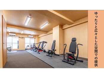 キシモトラボ(KISHIMOTO LAB')/運動スペース【膝痛/腰痛/姿勢】