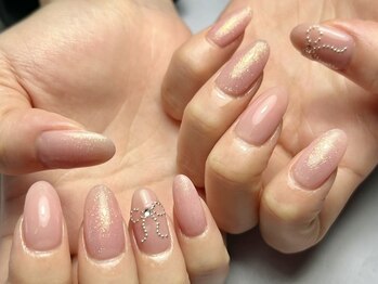 モアブルー(more blue)の写真/お爪周りの硬くなった角質もふわふわに。指先をトータルで美しくします◎施術後はハンドマッサージ付き