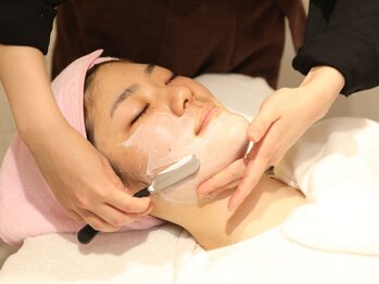 ルフレ(Reflet)/隅々の産毛をきれいに剃ります