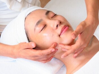 美筋フェイシャル専門サロン カイオナ(KAIONA)の写真/本気の肌管理☆お肌のツヤが格段に上がる"ララピール"ディプロマ取得◎速攻で美肌効果実感♪リピータ―続出