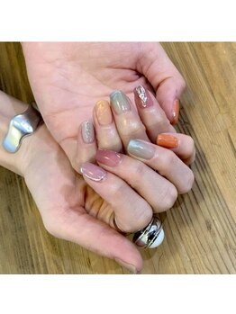 マニエネイル(mani e nail)/ニュアンスネイルと自爪育成