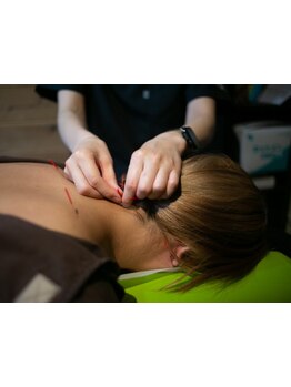 首・肩のつらさを改善したい