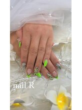 ネイルアール(nail R)/ネオンアニマル柄ネイルです。