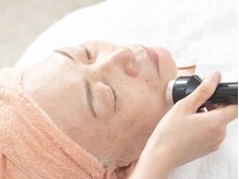 ユイ(Yui)の雰囲気(超音波検査によるリフトアップ。むくみ、たるみ、くすみ速攻実感)