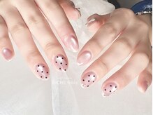 リッシュ トロワ(RICHE trois)/ぷるん水光マグのドットネイル