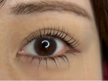 オンフリーク(ON FLEEK)の写真/まつげに優しいこだわりパーマでトレンドの目元へ☆ナチュラルに美しく♪理想の目元へ導きます！