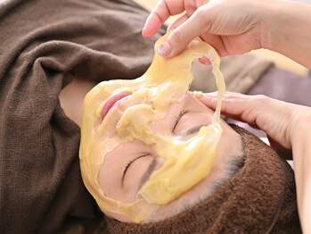 すっぴん美肌革命/美肌の秘密は松ヤニにあり