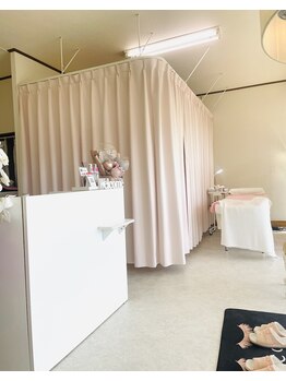 サロントゥエンティーフィフスアベニューニコ(Salon 25th ave.)/