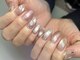ミスネイル(Ms.nail)の写真/オフィスに馴染むシンプルが得意！フラワーモチーフで日常を彩る上品ネイル☆