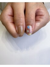 ウロネイルズ(ulo nails)/刺繍のような質感お花ネイル