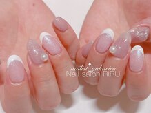 リル(RIRU)/キラキラフレンチネイル