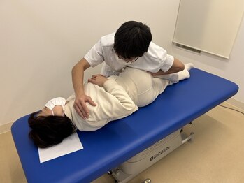 おぎの接骨院の写真/根本からのアプローチで施術後の生活が圧倒的にラクに！姿勢の悪さや、歪みからくるコリや疲労感の解消に◎