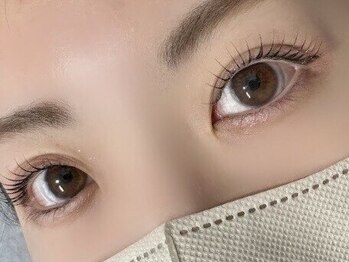 クレセント 渋谷(Crescent)の写真/大人気メニュー☆【オフ込超軽量フラットラッシュ100本￥5980】話題の最新エクステでモチもアップ！