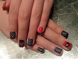 赤黒ハートチェックデザイン